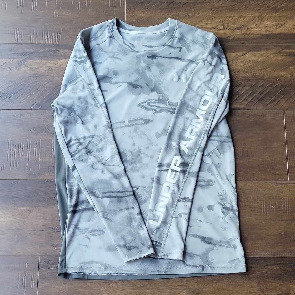 Under Armour Marble Pattern Long Sleeve in Gray